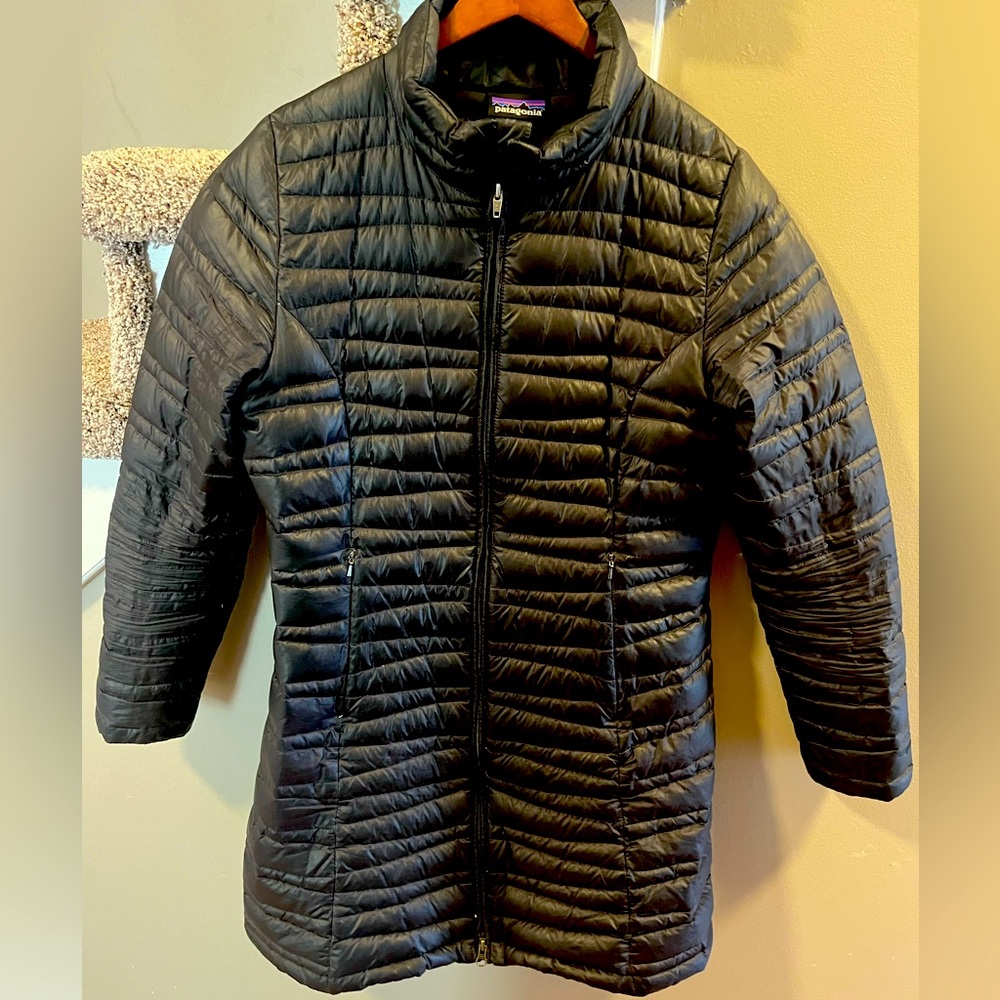 Patagonia Women’s Down Coat Size M